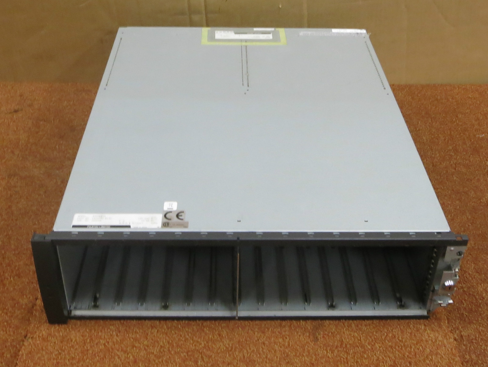 Fujitsu CA06794-B132 E300DE1U Storage 15 Drive Bay Array NO Rails NO HDD’s