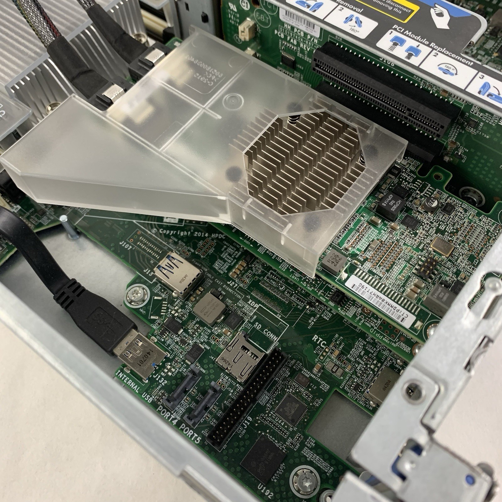 HP Proliant DL180 GEN9 2U 2.5″ Server 1x XEON E5-2609 V3 8 GB Ram No OS No HDD