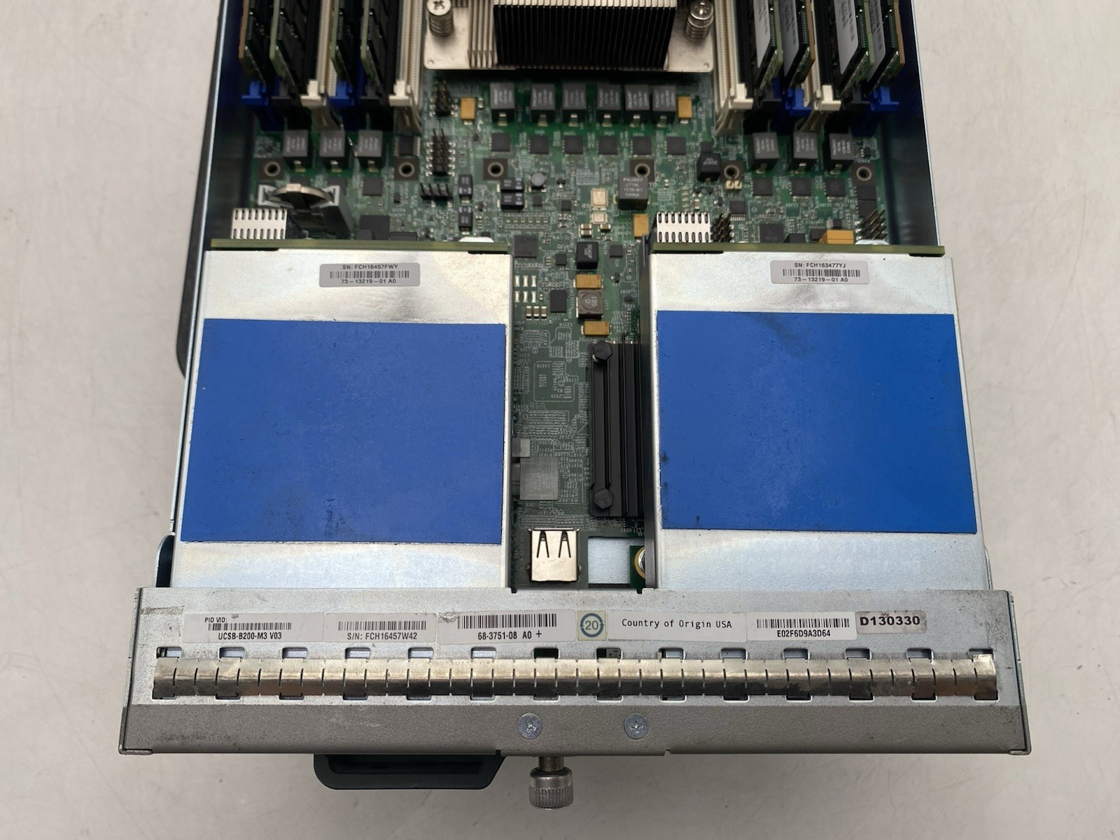 Cisco UCSB-B200-M3 V3 Blade Server w/ 2x E5-2650 SR0KQ & 128GB RAM | No Drives