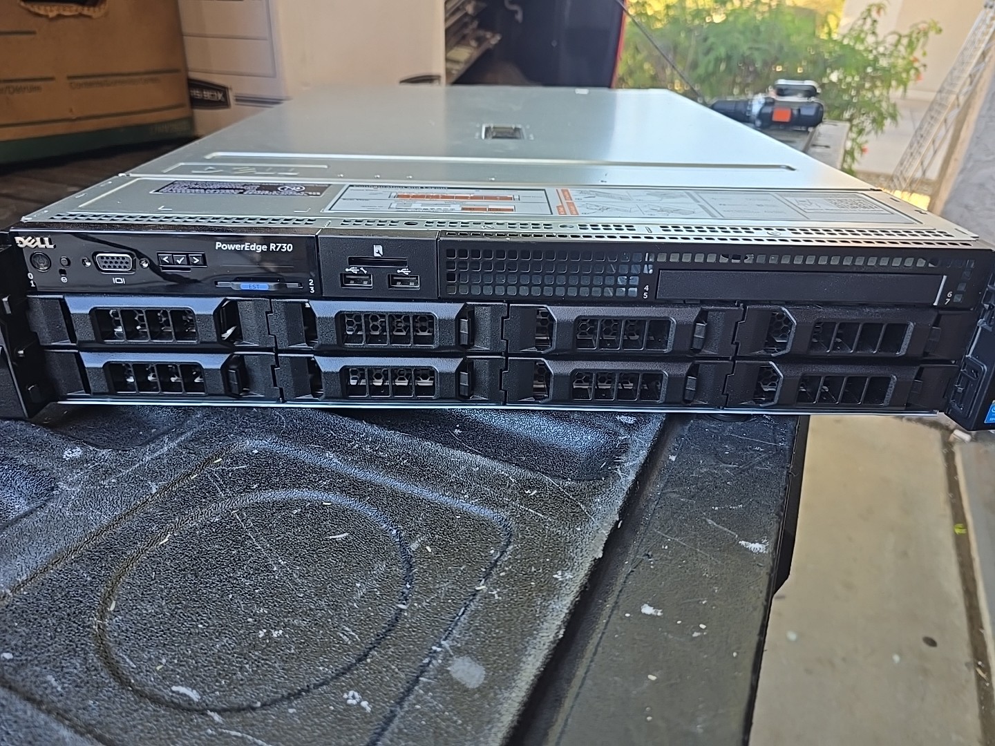 Dell Poweredge R730 2x E5-2698 v3 750w NO RAM