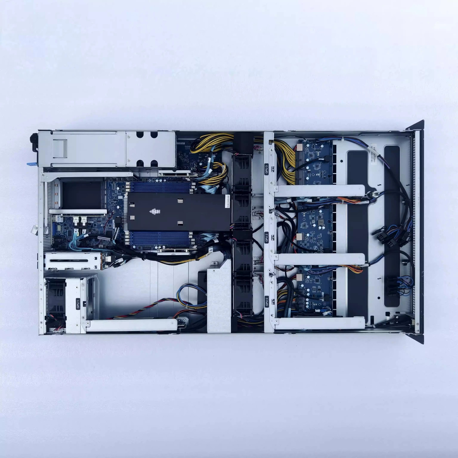 Gigabyte G242-Z11 Server 6×2.5″/2X EPYC 7702 CPU 64Core/256G RAM/No GPU