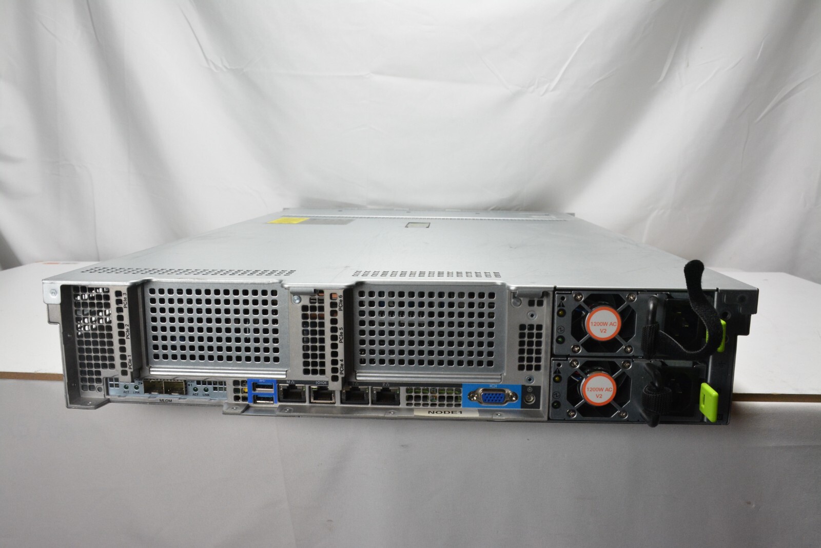 Cisco USC HyperFlex HX240c M4 Server 2xE5-2640 V4 10C 2.40Hz 128GB 4×1.2TB 24BAY