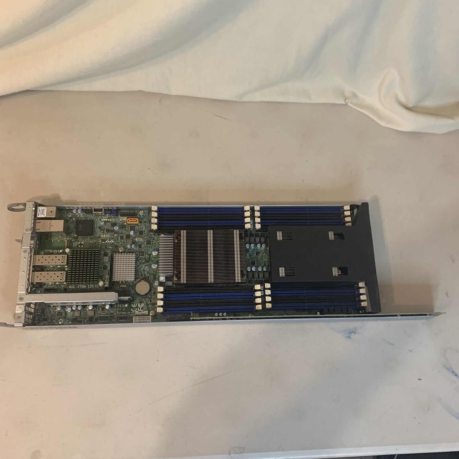 Supermicro X9DRT-P server node chassis 2x E5-2650v2 10GbE LSI 3108 SAS3 12Gb/s