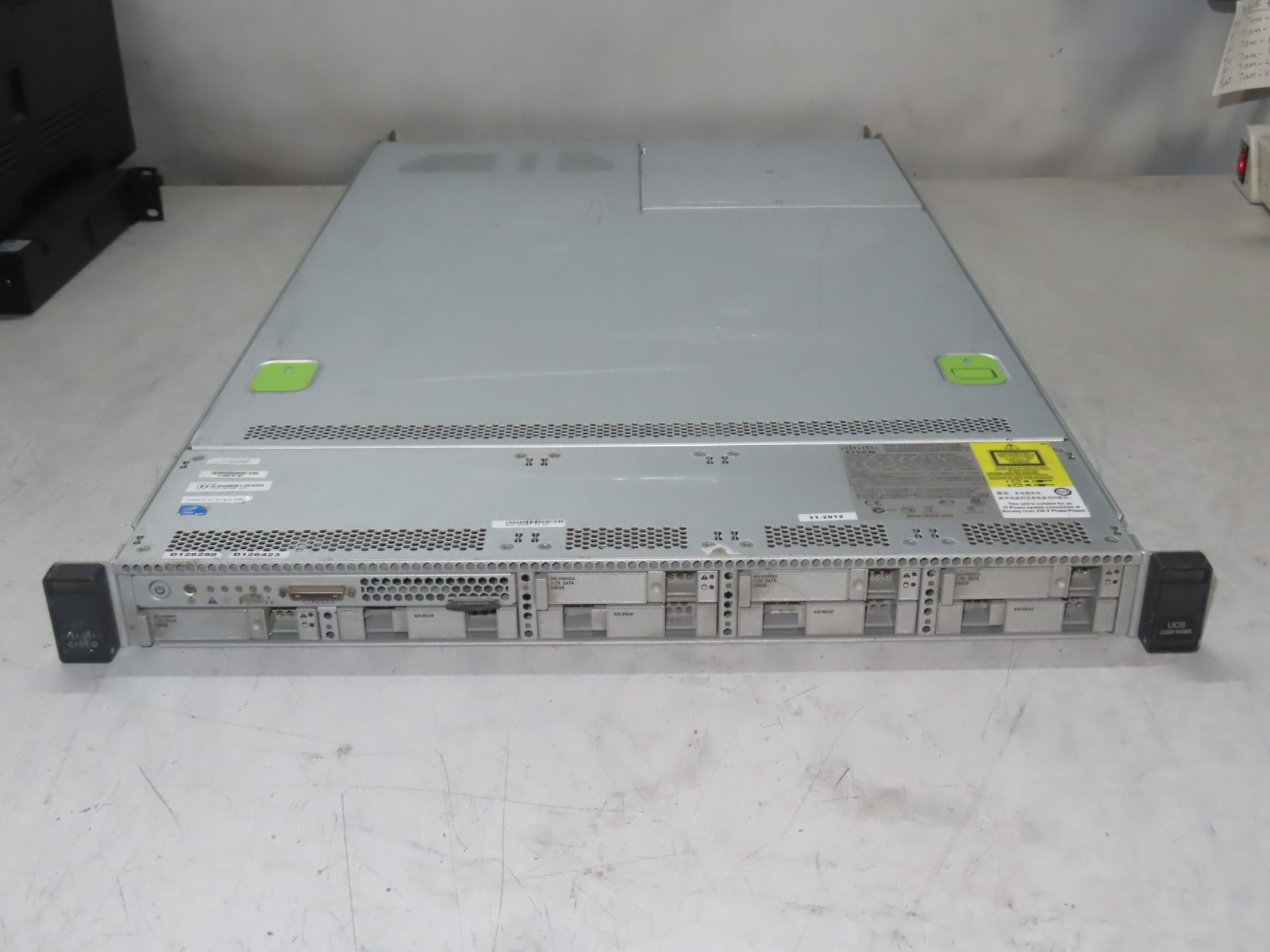 Cisco UCSC-C220-M3SBE not included: RAM CPU DRIVE IOS RAILS