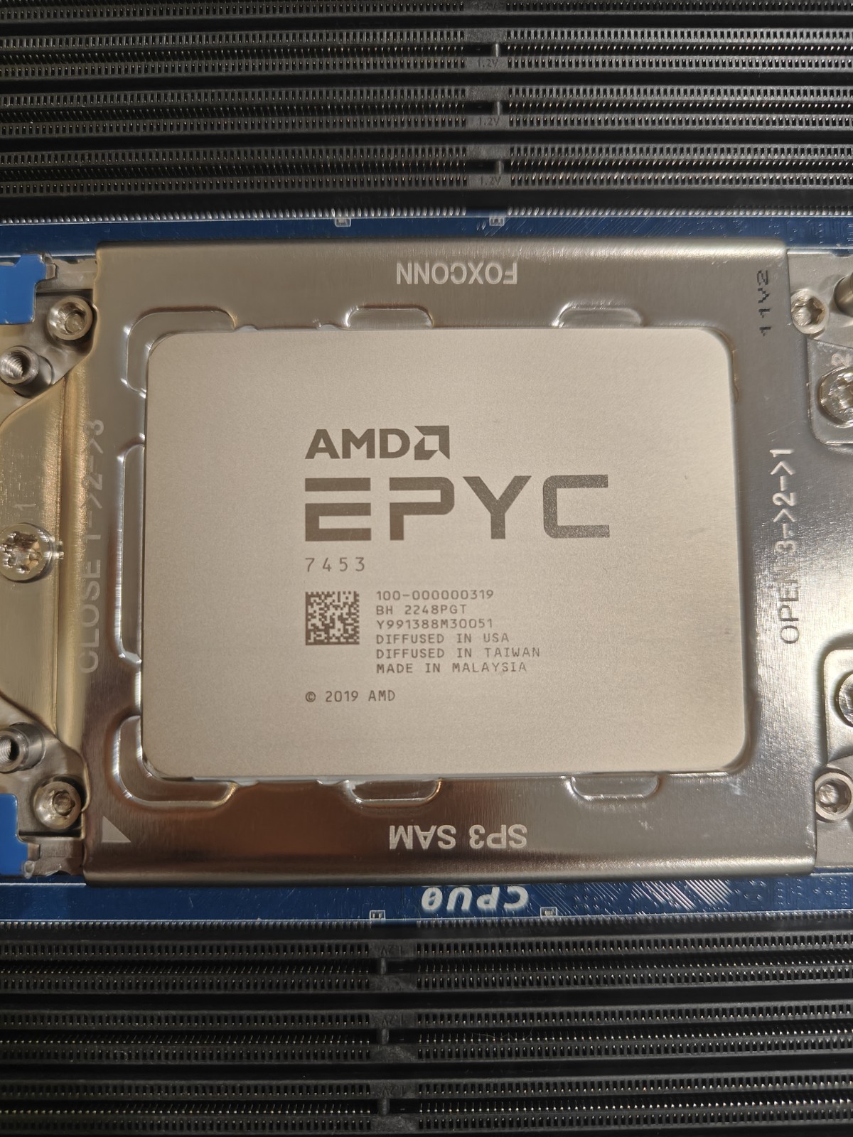 GIGABYTE G292-Z20 rev A00 2U 8-GPU EPYC Server EPYC 7453 128GB DDR4-3200 H10 M2