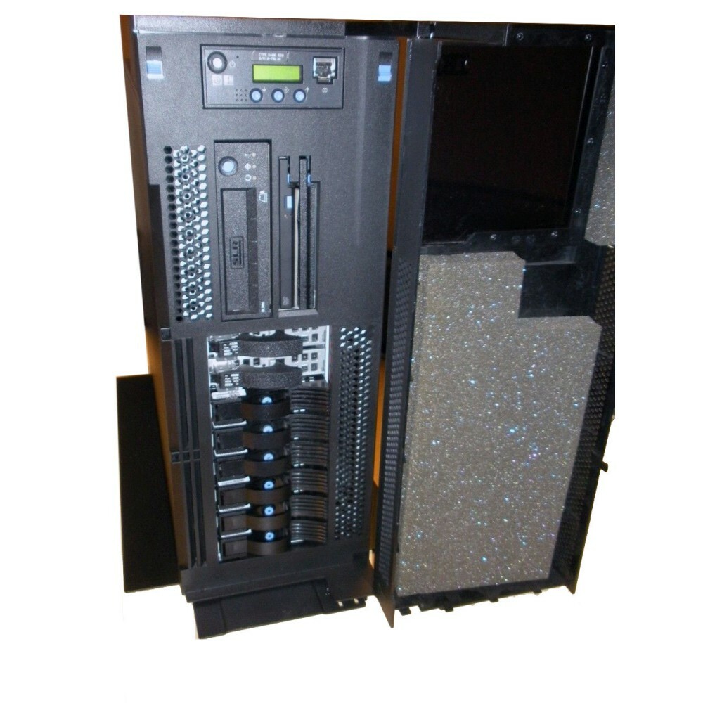 IBM 9406-520 0900 7450 Power5 1.5GHz, 4GB, 2x 36GB, 30GB Tape, OS 6.1