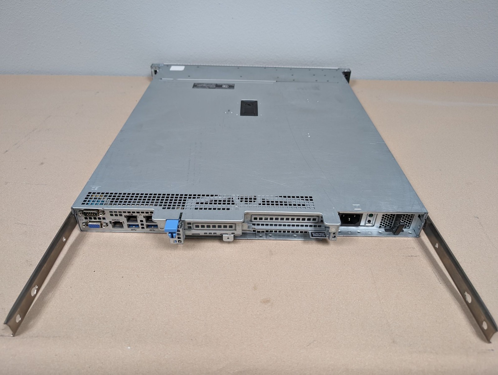 DELL OEMR XL R240 Server w/ 1x Intel Xeon E-2124 3.30 GHz PN: E57S001
