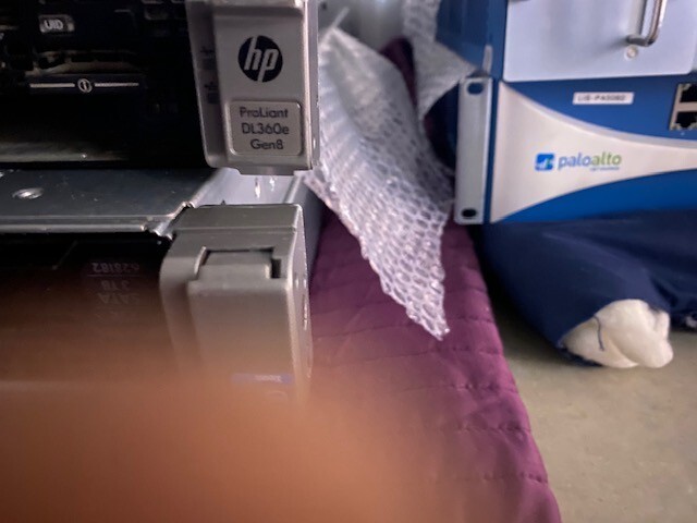 HP ProLiant DL360e Gen8 2x Intel Xeon E5-2440 2.4GHz 64GB RAM NO HDD