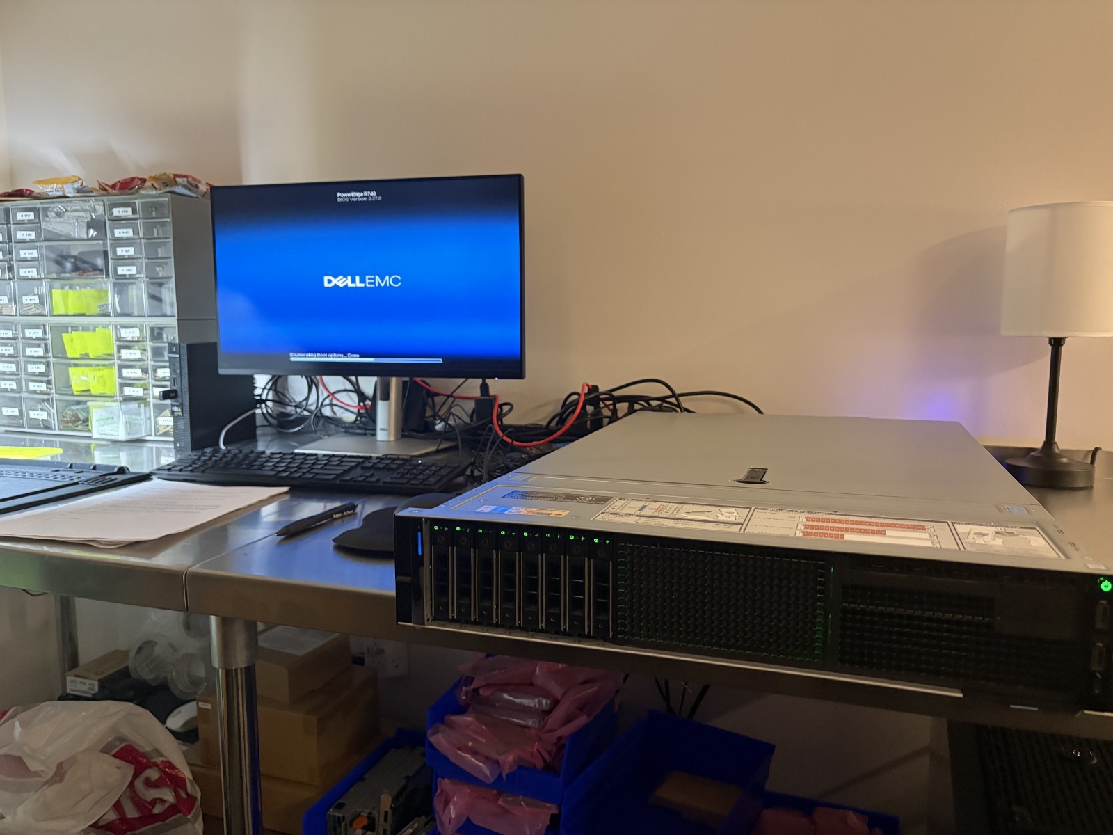 Dell PowerEdge R740 36-Core 9.6TB SAS Server Win 2022 Datacenter + COA + COA
