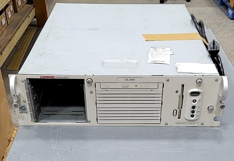 Compaq ProLiant DL380 Server Pentium III 2GB SEE NOTES
