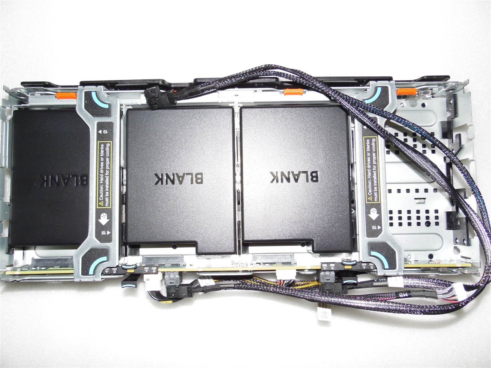 DELL EMC R740xd 24B POWEREDGE SERVER MID BAY LFF 4X3.5″ HDD EXPANSION KIT F7DF5