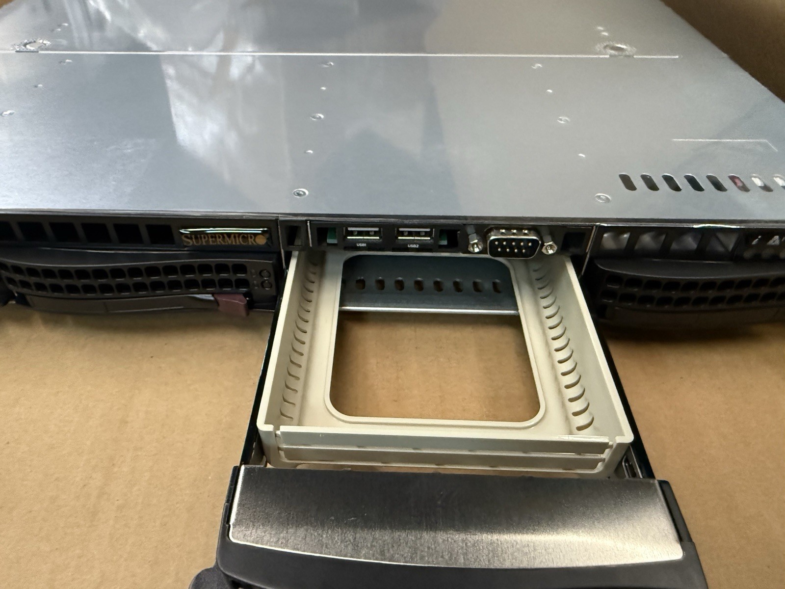 SuperMicro CSE-813M Server Chassis W/ Power Supply / Cables / Track