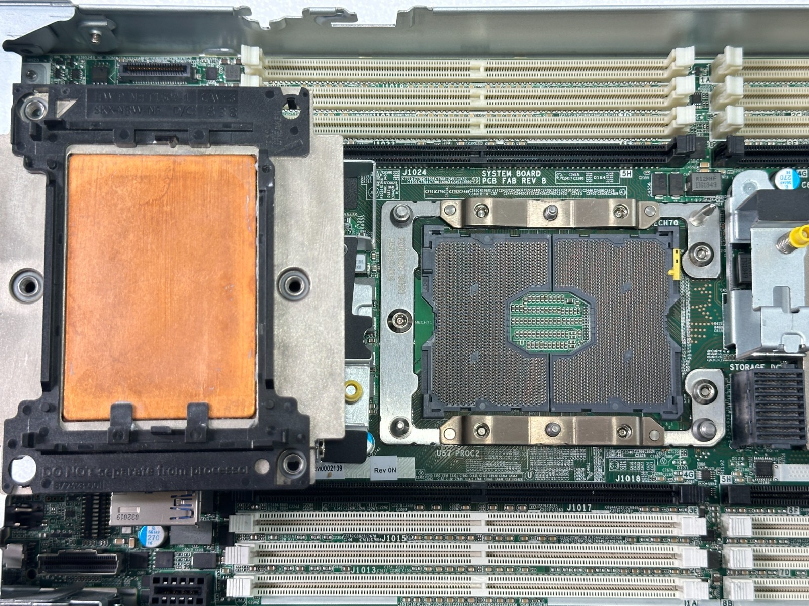 HP ProLiant BL460c Gen10 Barebones System P204i-b No RAM/HDD/CPU Blade Server 🚚
