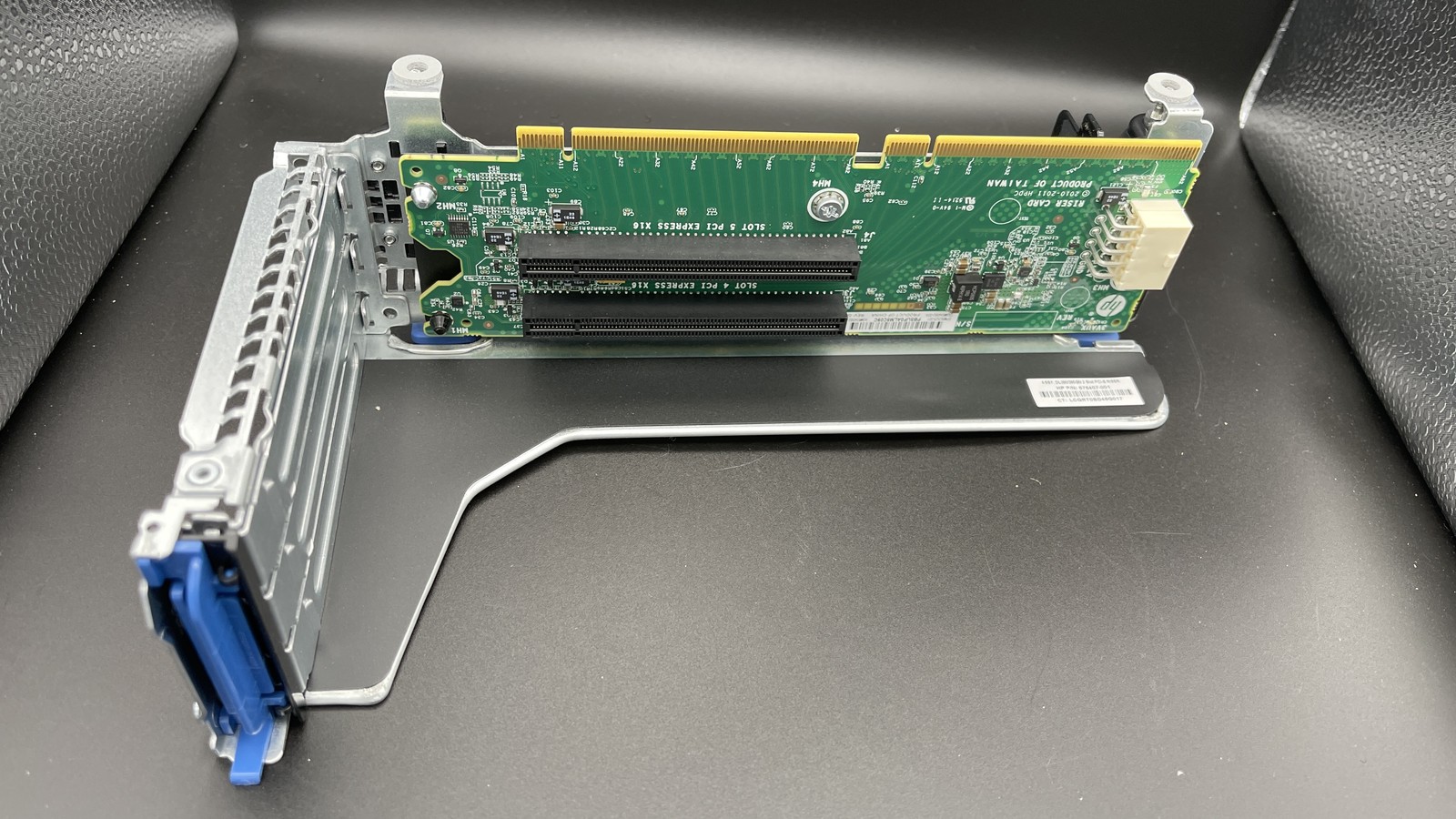 HP PCI Express Riser Kit – for ProLiant DL380p Gen8, DL560 Gen8 653208-B21
