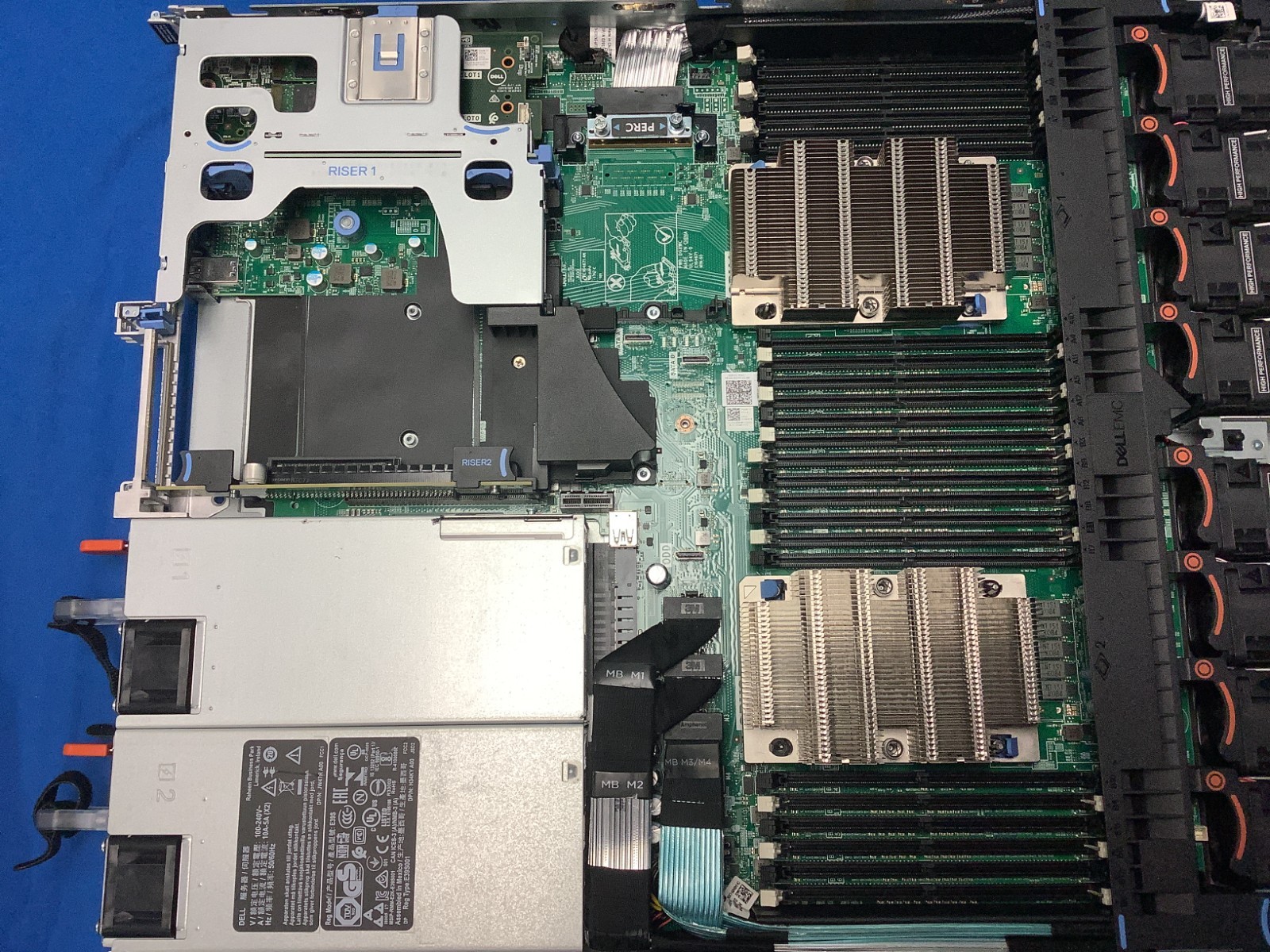 Dell R640 0W23H8 – 10 x 2.5″ bays. 8xFans,2xHeatsink,2x750w,1xBossController