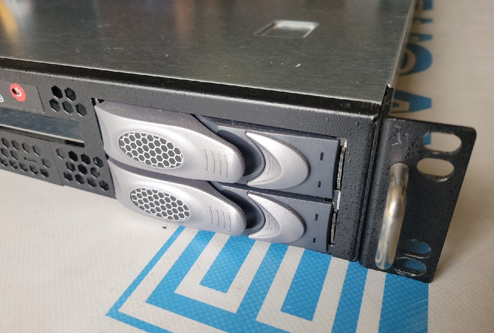SuperMicro PDSME + Bare Computer Server Chassis P06157-1-060901-T +Fans &Caddies