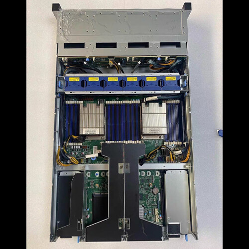TYAN S8252 Server 12X3.5″(4XNVME)/2x EPYC 7702 64Core/16X32G 2666MHz