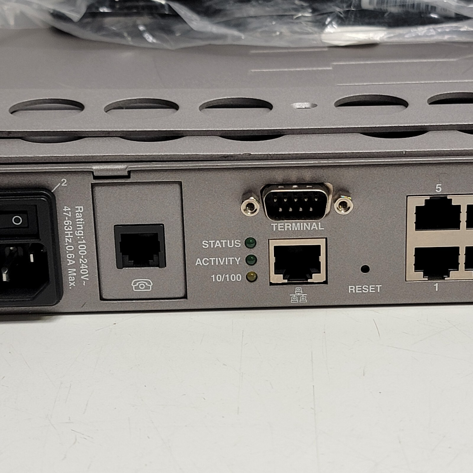 Raritan Dominion SX8 SXA-8 DSXA-8 Ethernet 8-Port IT Network Console Server