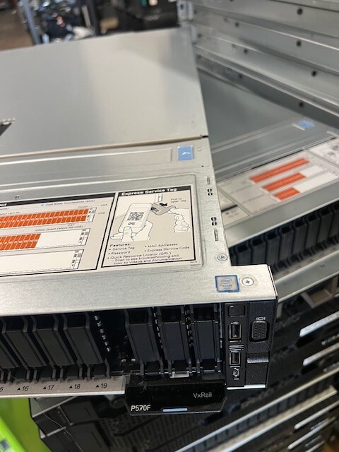 DELL EMC VxRAIL P570F 24SFF SERVER, 2x 4108 cpu, 32GB Ram 2x 1100w Psu, HBA 330