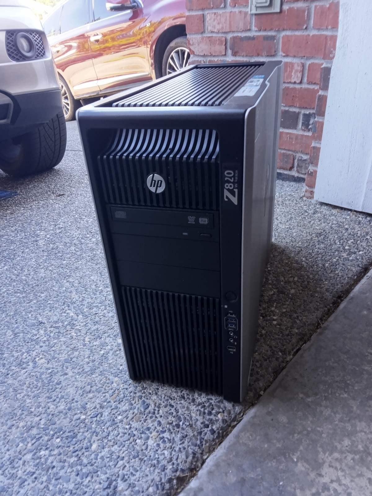 HP Z820 Workstation Intel Xeon E5-2620 V.2 @ 2.60GHz, 8 Core | 64GB DDR3 no OS