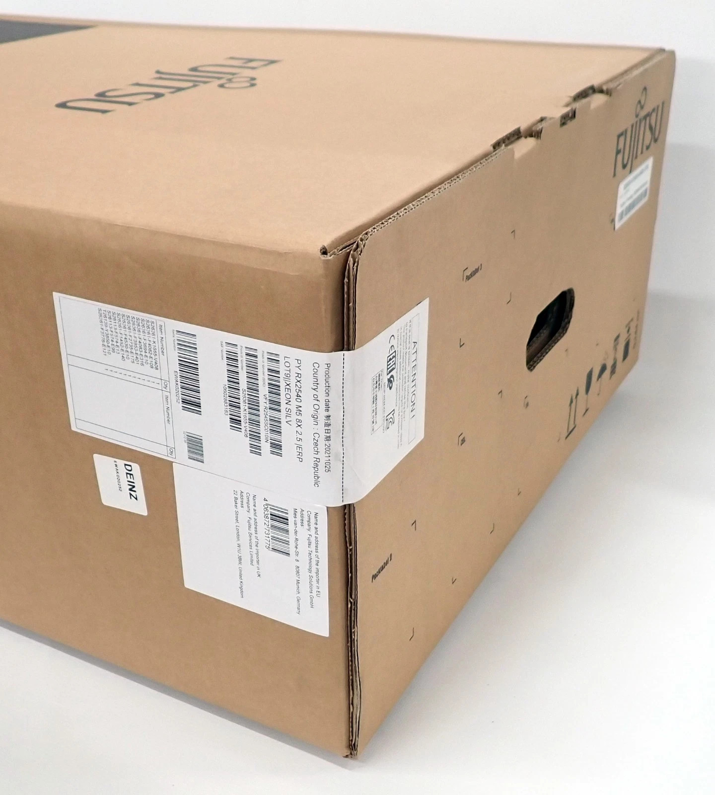 NEW Fujitsu Primergy RX2540 M5 Eight-Core Silver 4208 16GB RAM 8-Bay 2U Server