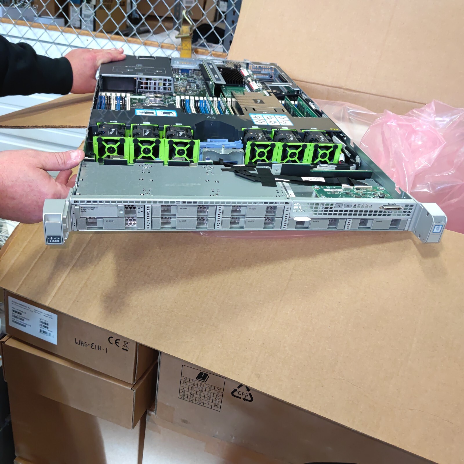 CISCO 5520 WIRELESS CONTROLLER (Model UCS C220 M4)