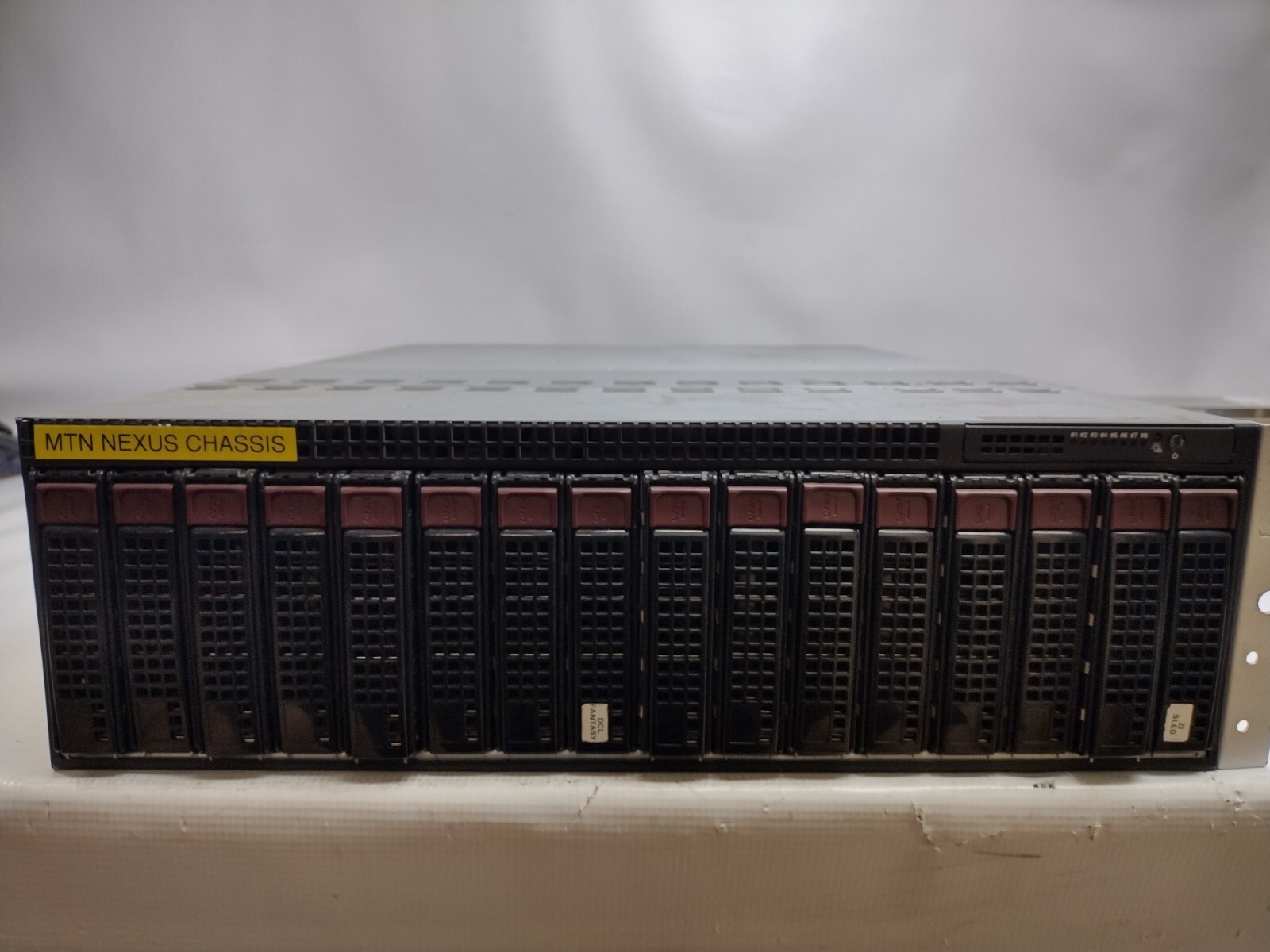 Supermicro SuperServer 5038ML-H8TRF 16-Bay 8-Slot Chassis + 5x X10SLD-F Nodes