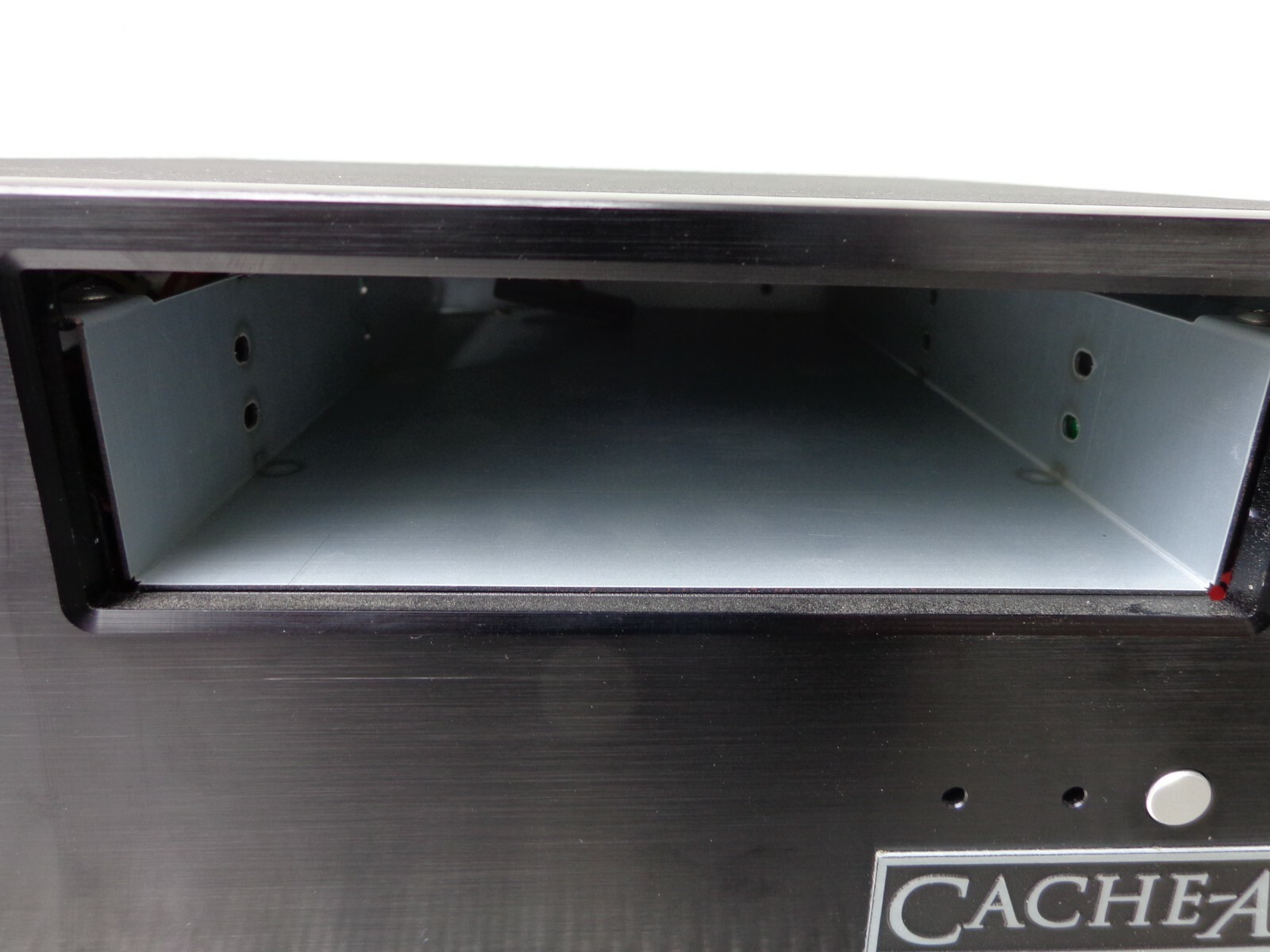 CACHE-A 8Gb RAM WD20NPVX 2Tb HDD I3-2120 CPU 3.30GHz (Password Protected/Unknown