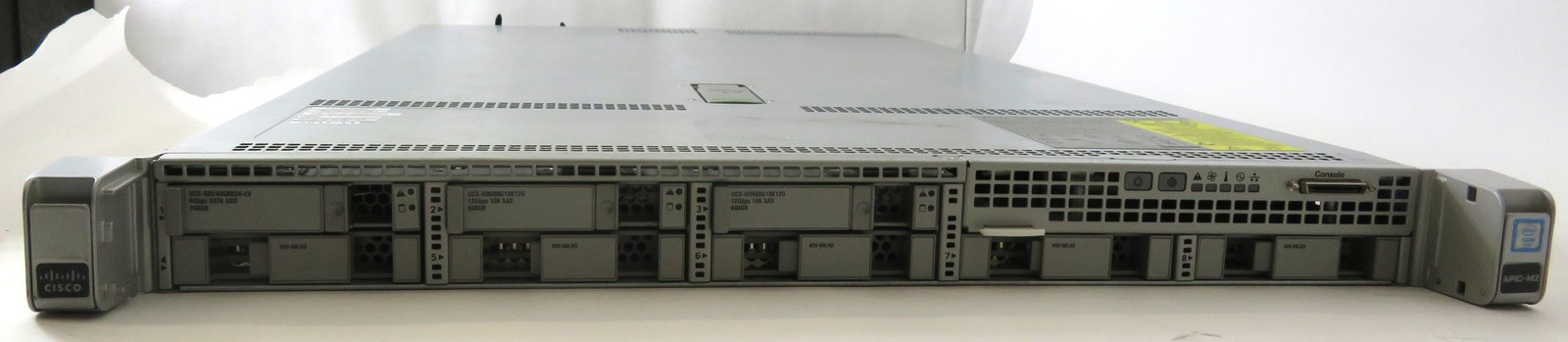 Cisco UCS-C220-M4 Xeon E5-2609v3@1.9GHz(x2) 64GB RAM 240GB 600GB(x2) 770W(x2)
