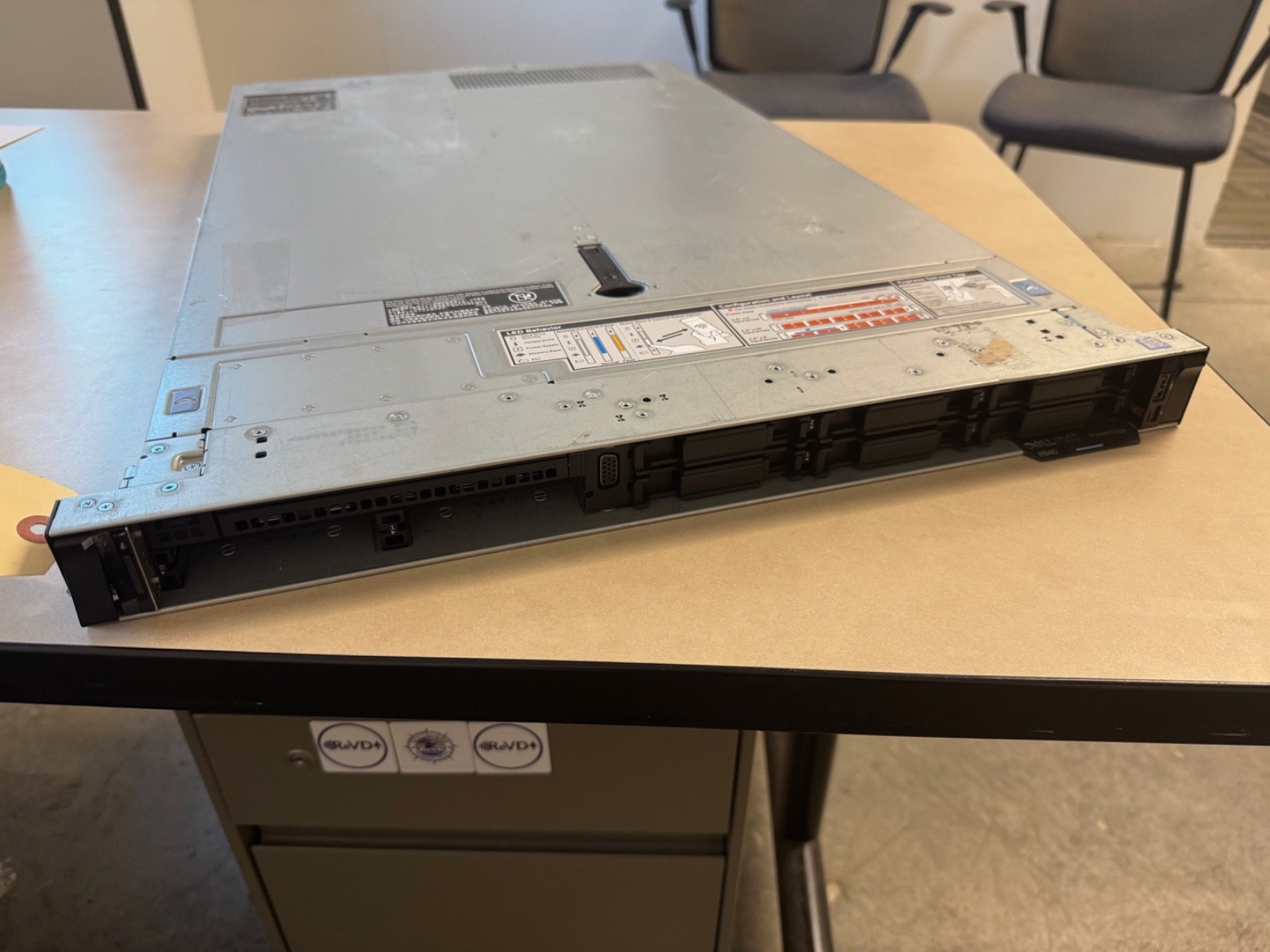 Dell Poweredge R640 8x 2.5″ Bay 8SFF 2x 750W PSU 2x E5-2620 v3 H740P I350 No Mem