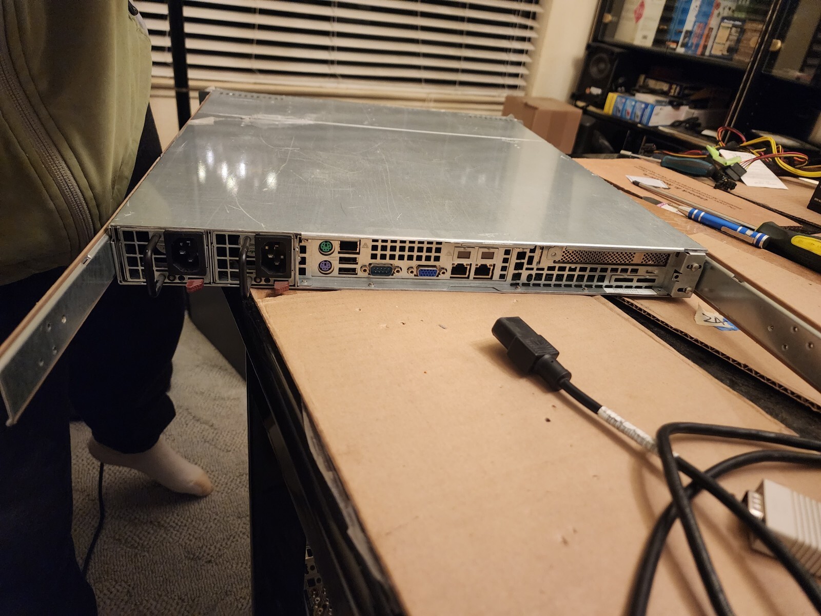 SuperMicro CSE-813M 4-bay LFF 400W Xeon E3-1245 V2 @3.40 32gb Ram X9SCL(+)/X9SCM