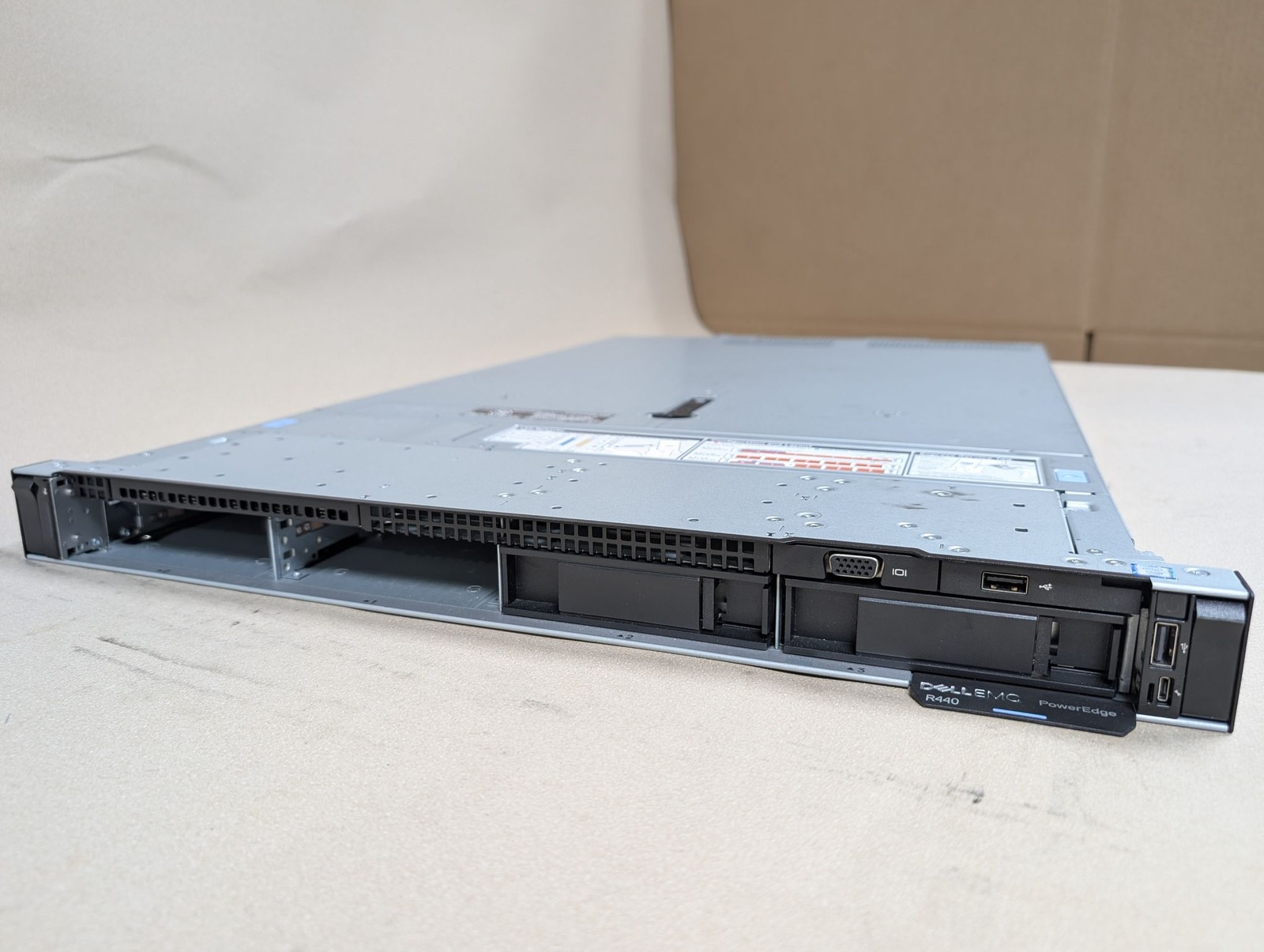 Dell EMC PowerEdge R440 Server E45S001 / R7T9DA01 w/2x Intel Silver 4108 1.80GHz