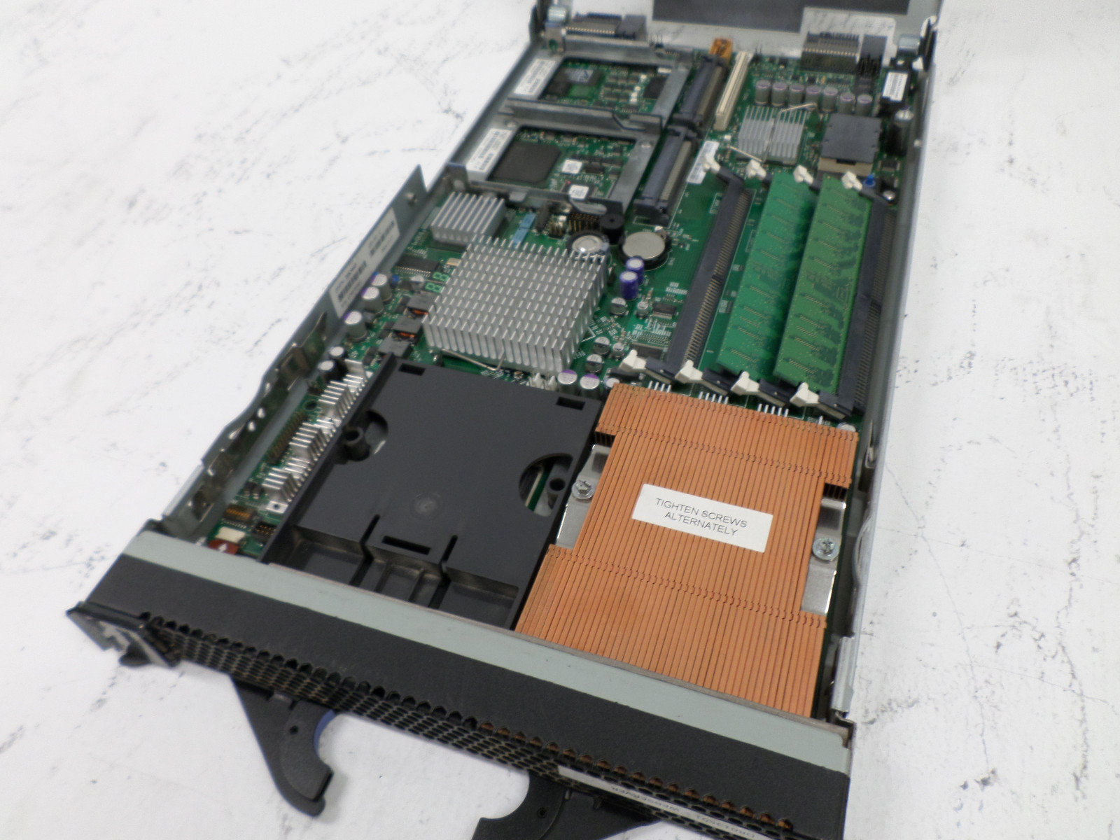 IBM 8843-11U BladeCenter HS20 Xeon 3.0GHz 1GB DDR2 Server 26K5967 25K9469