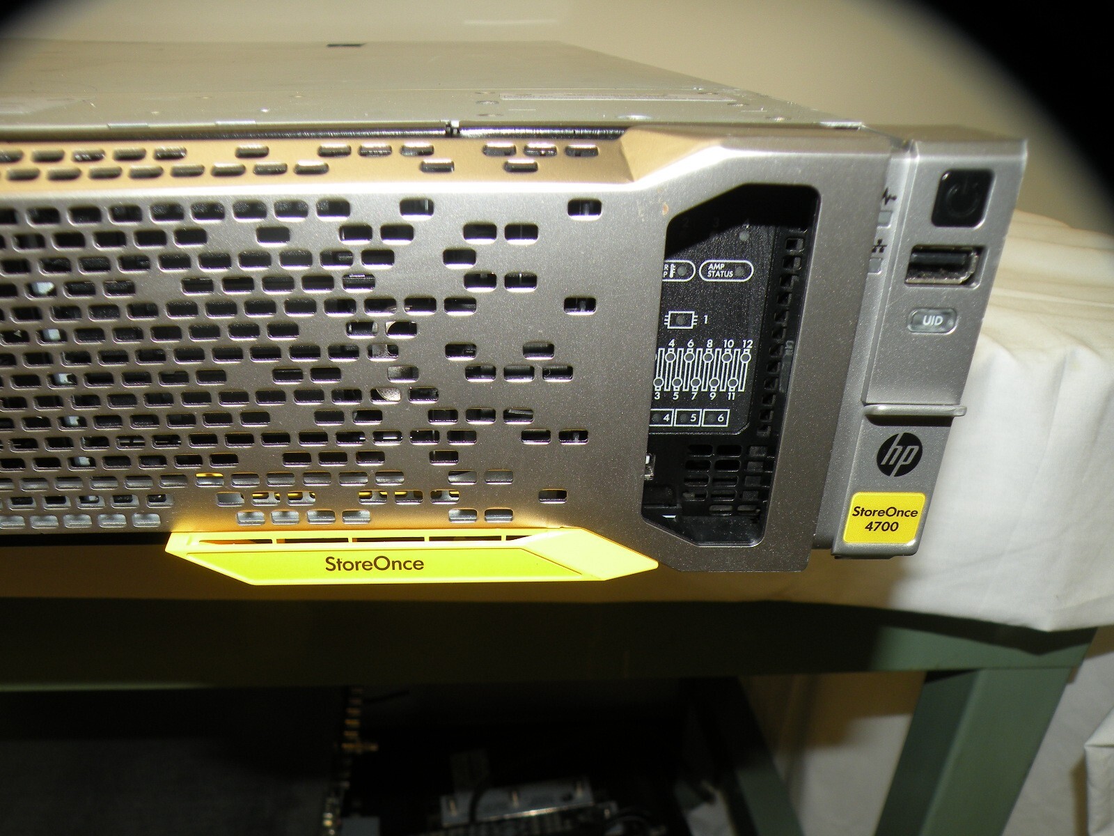 HP BB879A STOREONCE 4700 SERVER NODE, DUAL E5-2680 10CORE 128GB DDR3 734008-001