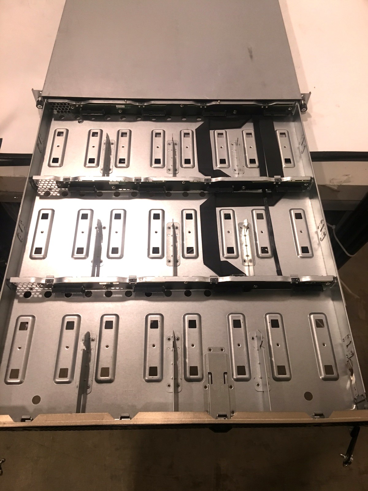 SuperMicro 6019P-ACR12L 1U LFF Server w/ AOM-S3224-L, dual PSU, 2x heatsinks