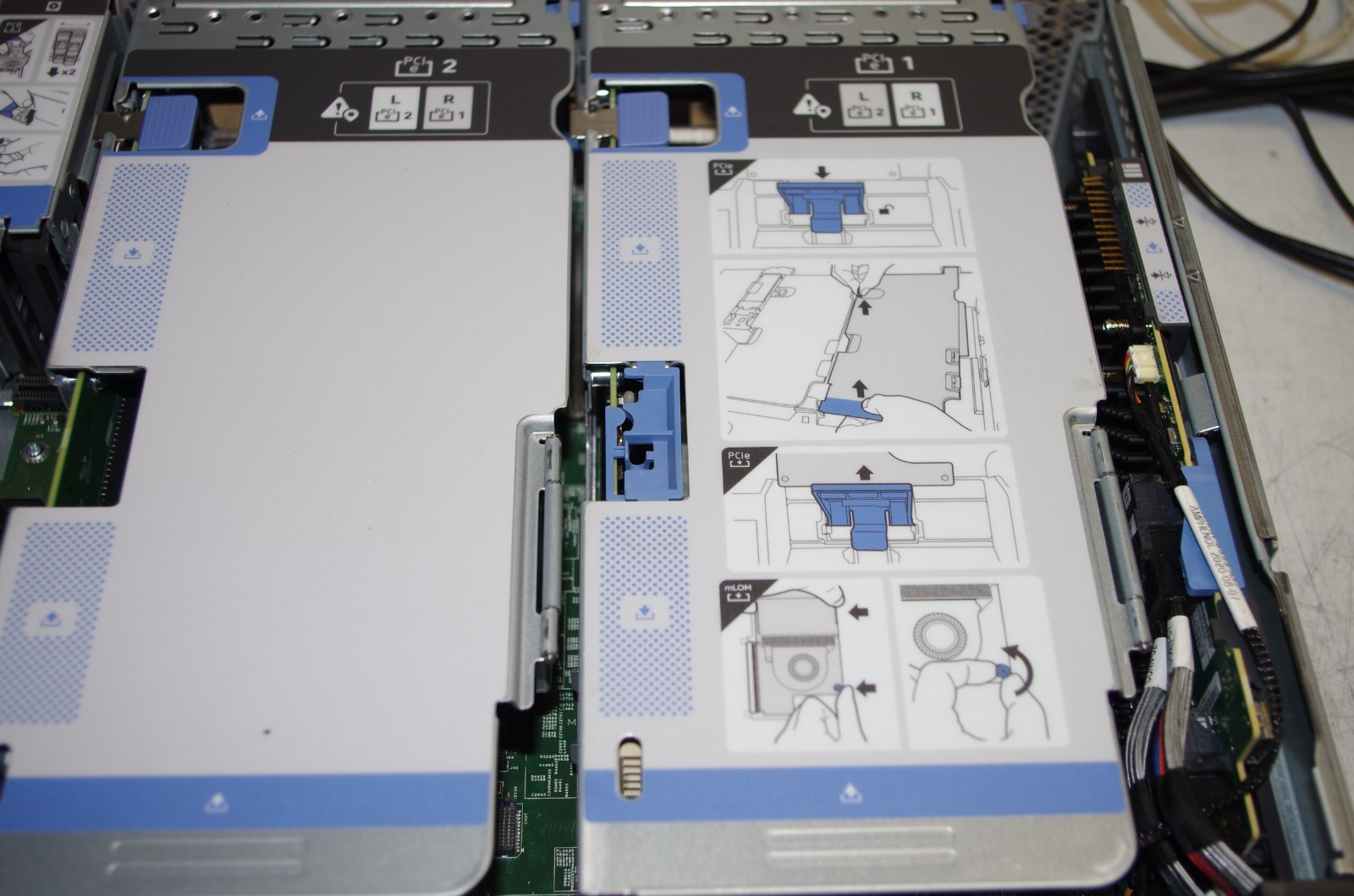 Cisco C240 M5 24 x 2.5″ SFF 2U Rack Server Dual Xeon Gold CPUs BOTH PCIE RISER