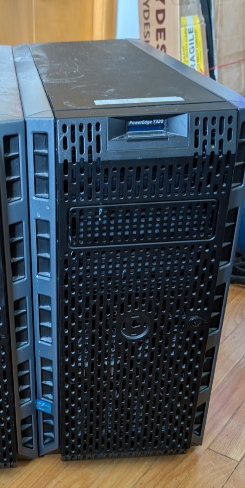 Dell Poweredge T320 Tower Server E5-1410 v2 2.80GHz 12GB RAM 2x600GB SAS