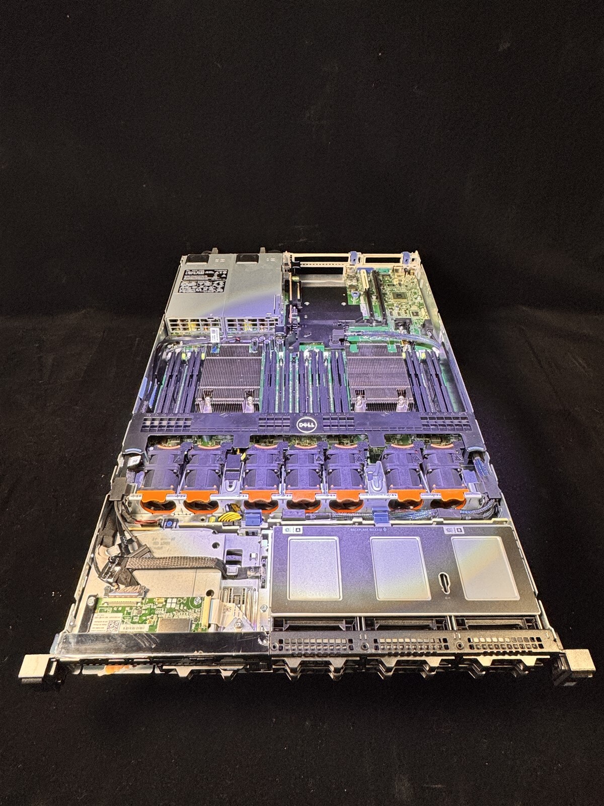 DELL POWEREDGE R630 8SFF 2x 10 CORE E5-2650V3 2.3GHz 16GB RAM 2x 500GB SATA S130