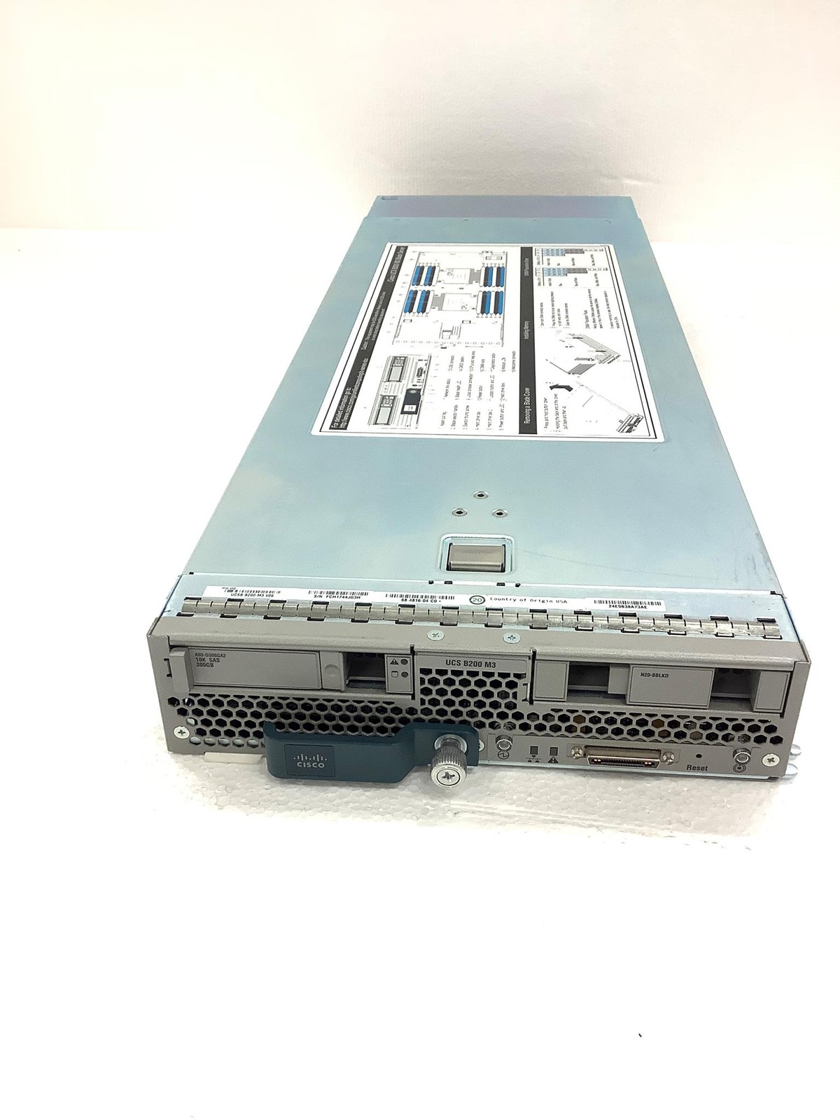 Cisco Ucsb-B200-M3 Blade Server 2 X Intel Xeon E5-2680 2.70Ghz w/2x Cisco Cards