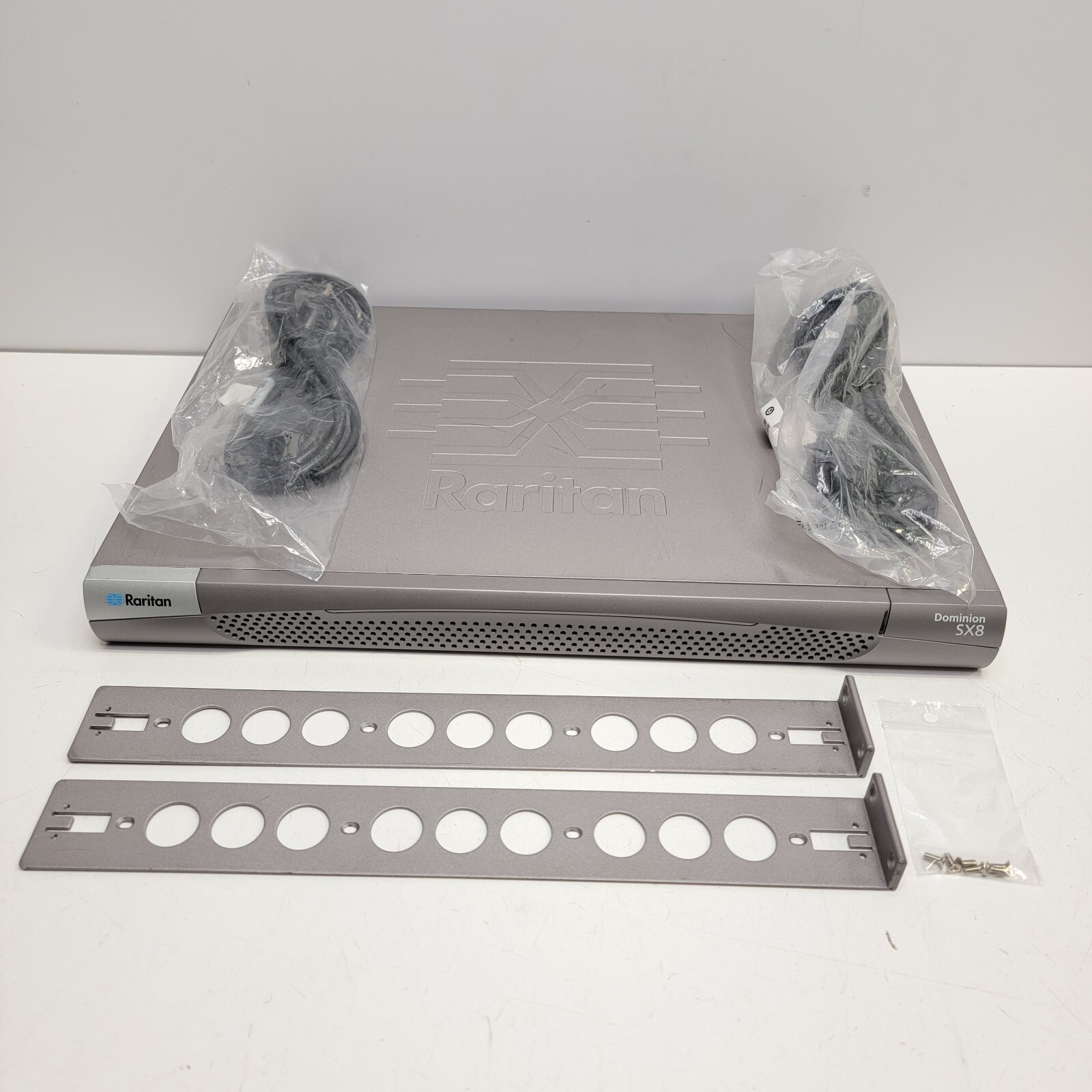 Raritan Dominion SX8 SXA-8 DSXA-8 Ethernet 8-Port IT Network Console Server