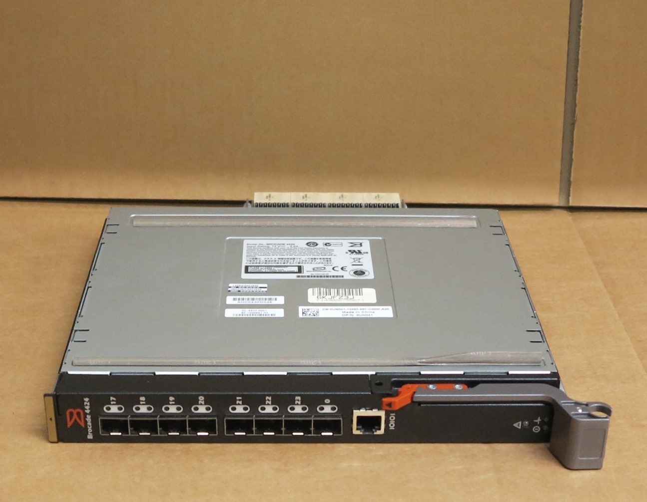 Dell UN041 0UN041 Brocade M4424 4GB Fibre Channel Blade Switch PowerEdge M1000E