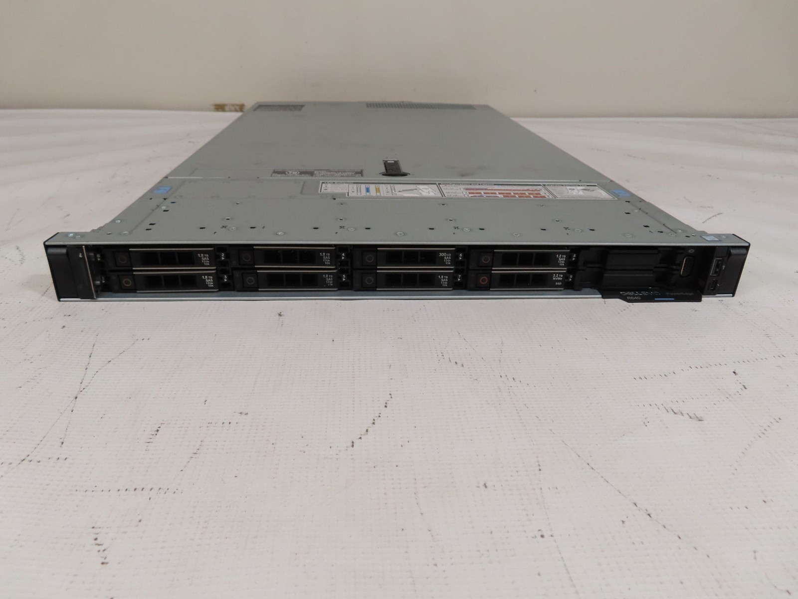 Dell PowerEdge R640 10x 2.5″ 2x Gold 6140 2.3GHz 36-Cores 512gb H740p 8xTrays