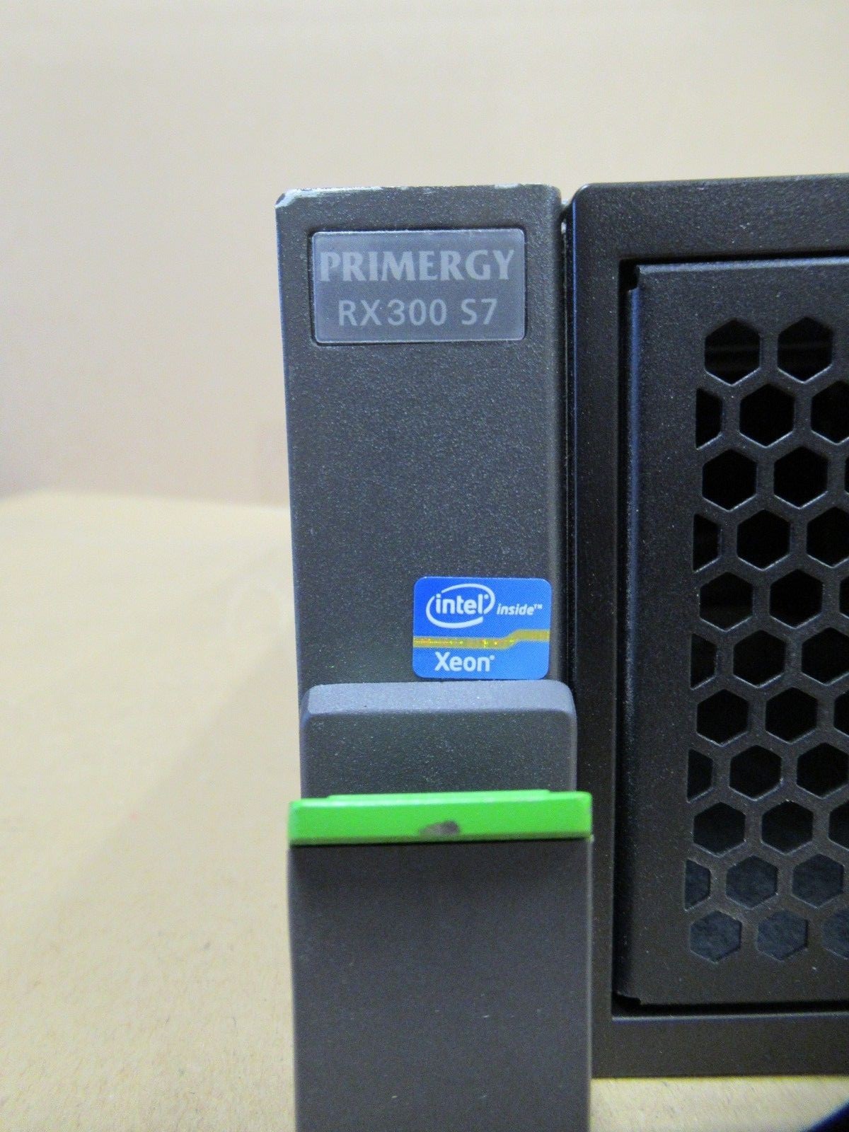 Fujitsu Primergy RX300 S7 2x Xeon 6-Core E5-2630 2.3GHz 192GB Ram 8x Bay Server