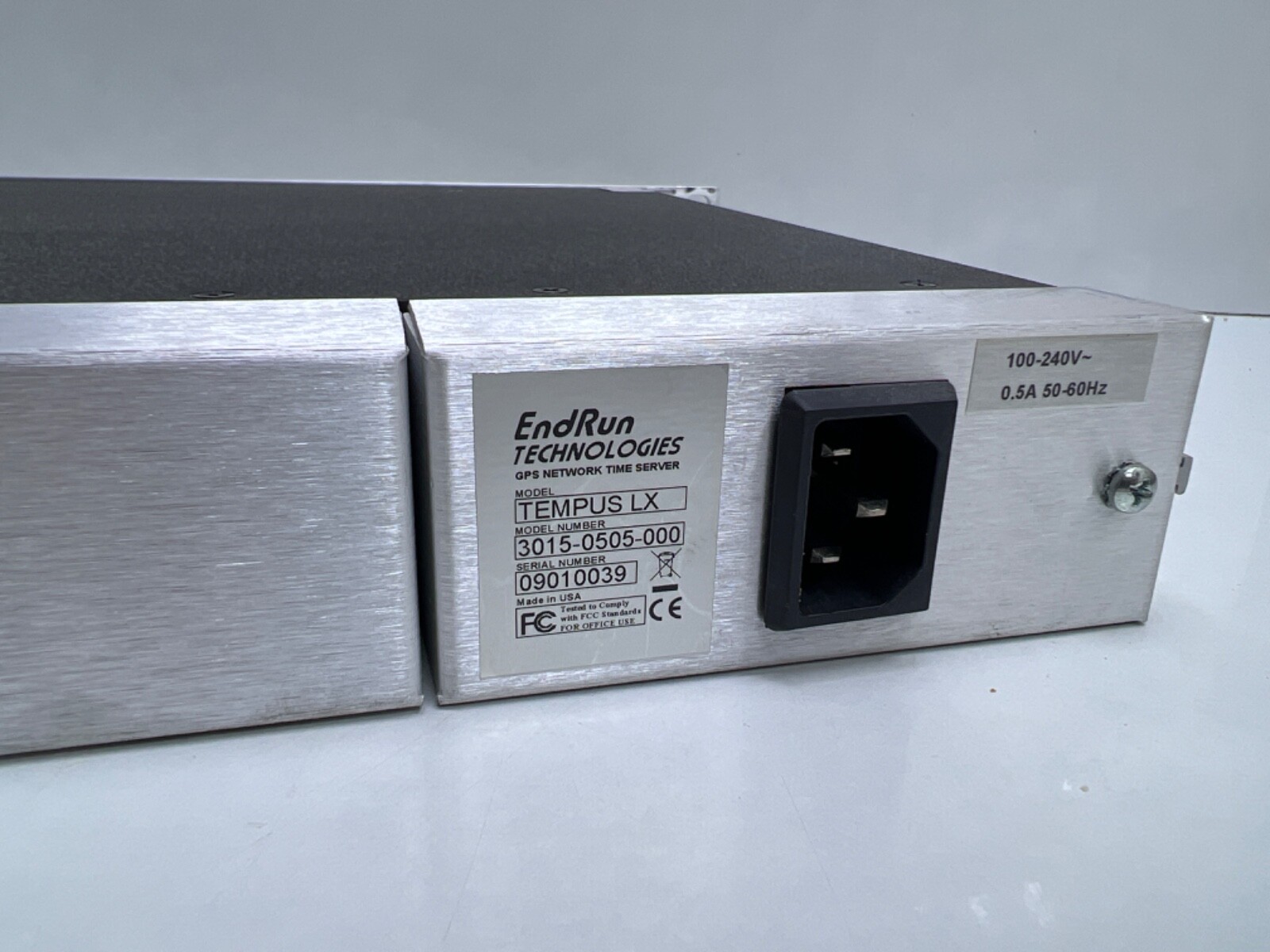 Endrun Technologies Tempus LX GPS Network NTP Time Server 3015-0505-000
