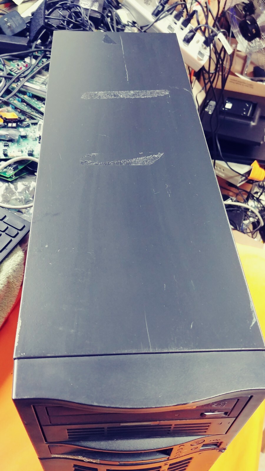 Supermicro X8DT3-LN4F Machine – Powers to Bios – No HDs (*)