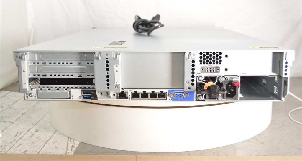 HP PROLIANT DL380 GEN9 777339-S01 8×2.5″ Server XEON E5-2640 V3 8GB NO RAID