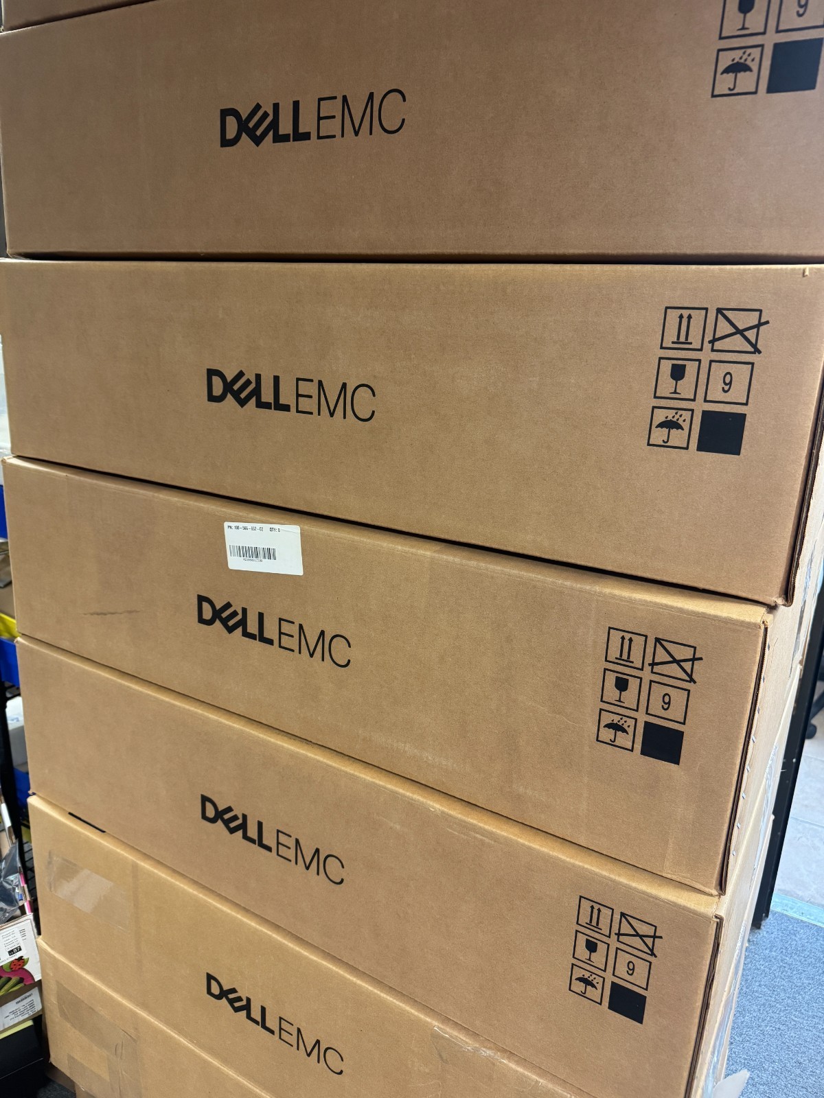Dell OEM NEW R240 2bay LFF 1x G5420 1x 1TB Rail No Ram NEW in box