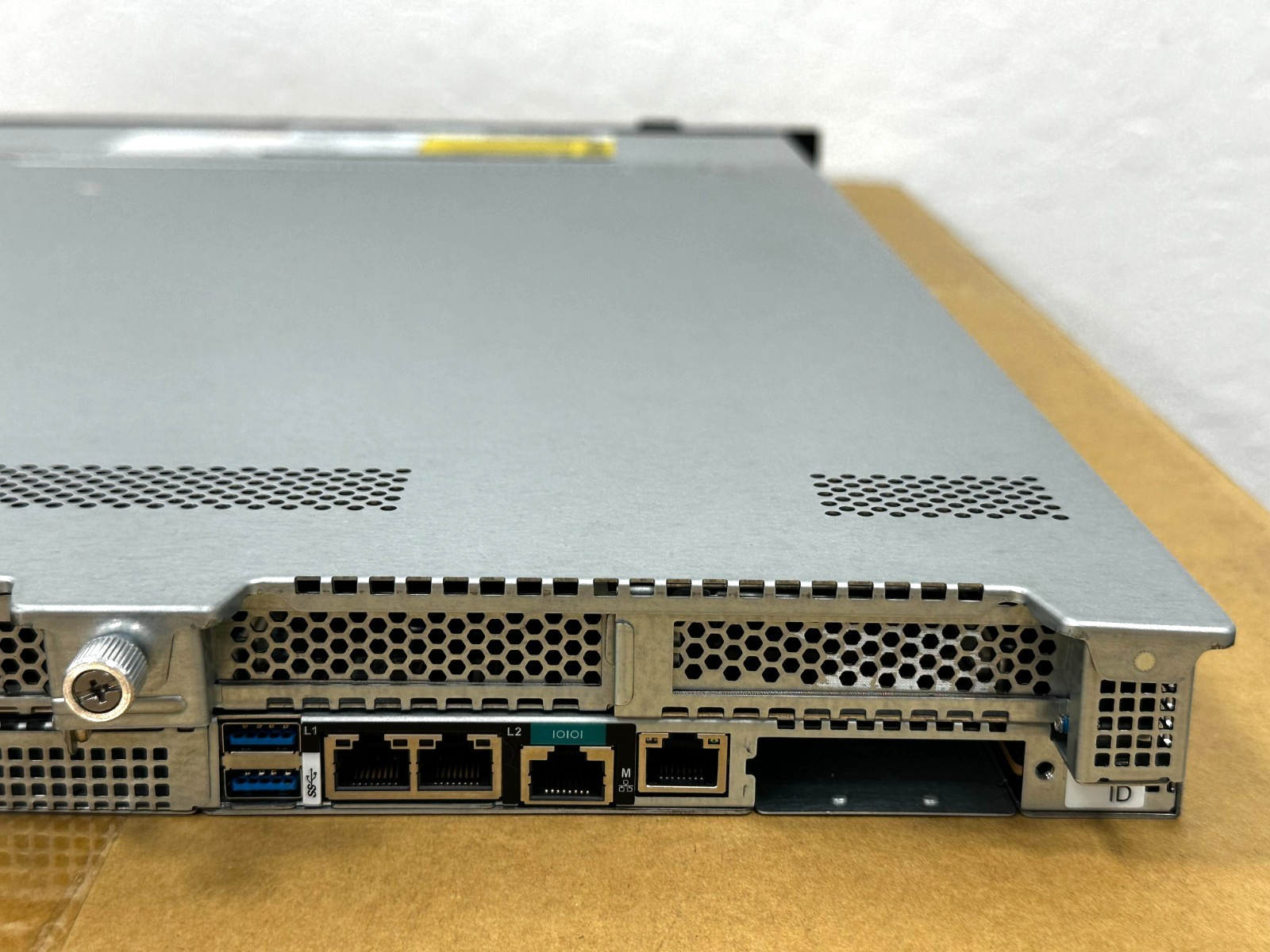 Gigabyte R181-2A0 Rack Srvr w/RAILS 2nd/1st Gen Intel Xeon 1U 10-Bay SATA/SAS 🚚