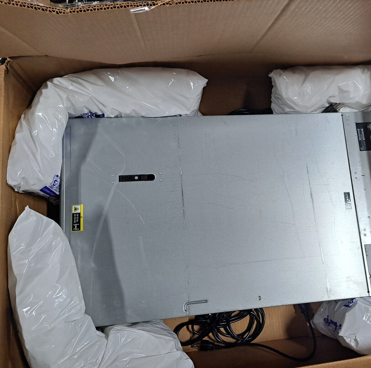 HPE DL580 G10 8SFF CTO Server 4x 8180m 2.5Ghz 28C/ 7.2TB SAS Storage / Fan Kit