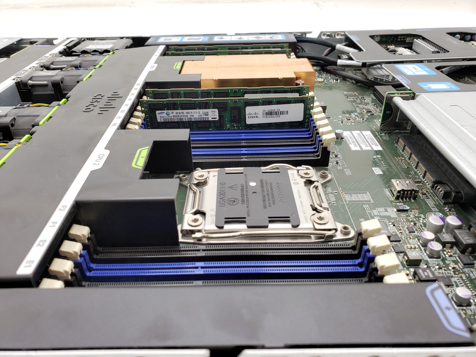 Cisco UCS C220 M3 Rack Server Intel Xeon E5-2609 32GB RAM No HDD 2x450W PSU.